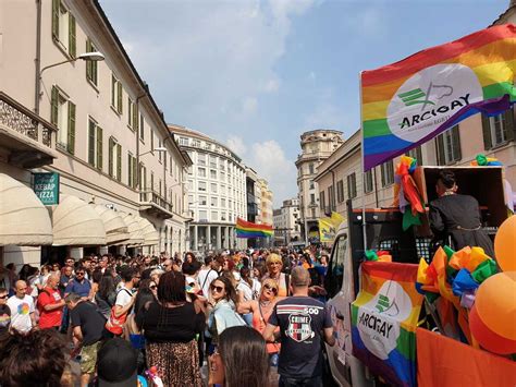 gay incontri varese|Arcigay Varese 